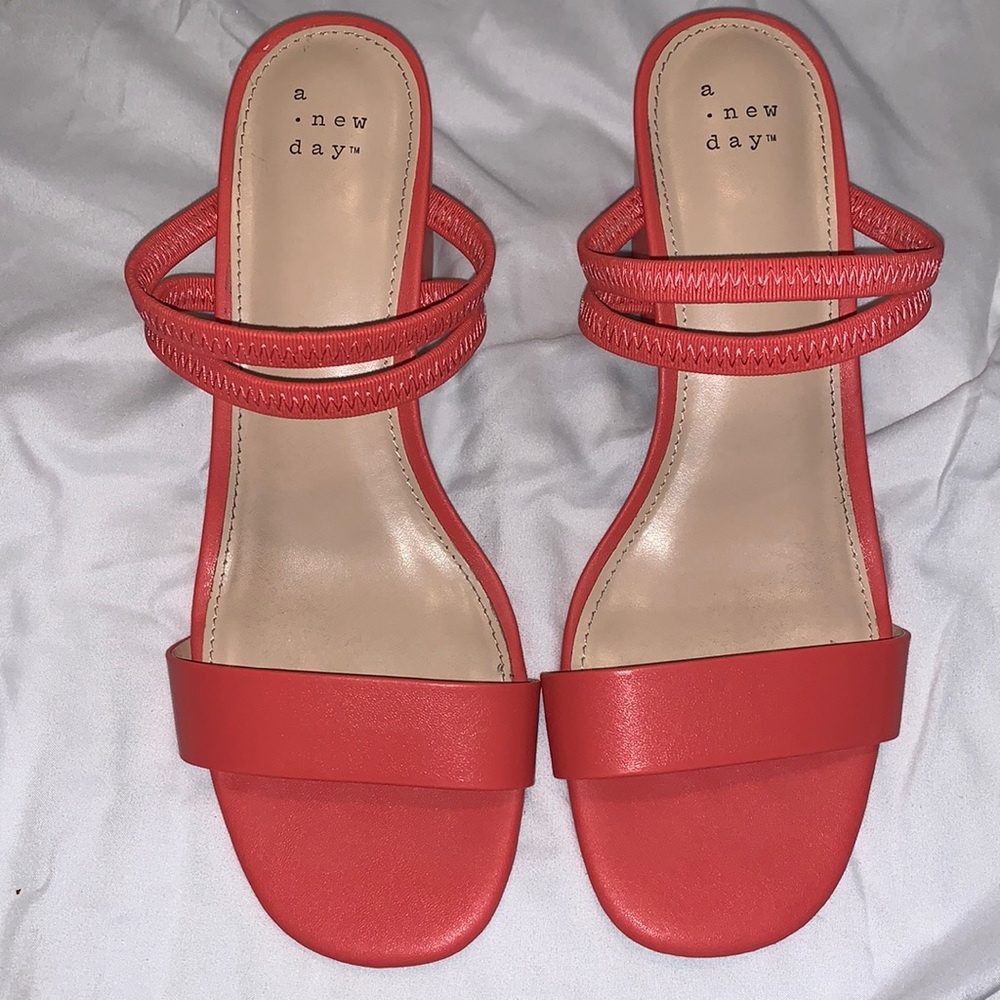 A New Day Eloise heals - Salmon Color